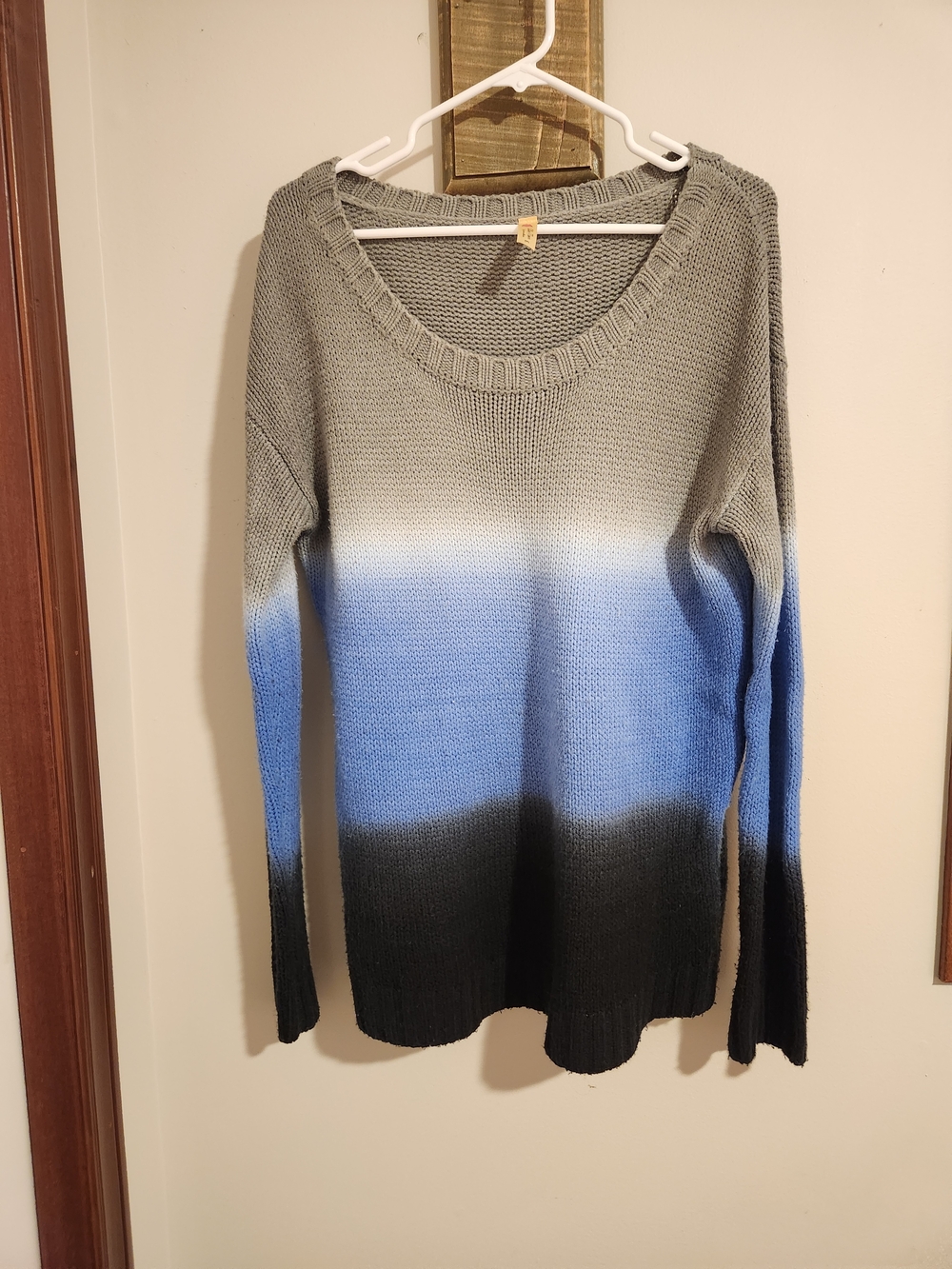 Women’s Gradient Crewneck Sweater - Gray Blue Black